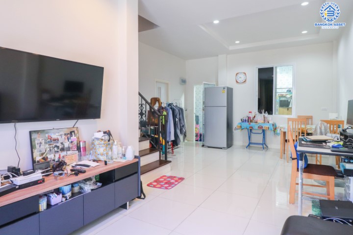 *****ทาวน์เฮ้าส์มือสองย่านนนทบุรี ม.เปี่ยมสุข ทัสคานี่ รัตนาธิเบศร์ เนื้อที่เกือบ 19 ตร.ว. ฟังก์ชัน 3 ห้องนอน 2 ห้องน้ำ 1 ที่จอดรถ แถมฟรี! 1 เครื่องปรับอากาศ และถังเก็บน้ำ บนทำเลเชื่อมต่อถ.รัตนาธิเบศร์ เพียง 10 นาทีก็ถึงรถไฟฟ้าสายสีม่วง "สถานีแยกนนทบุรี 1" ใกล้ทางด่วน "ศรีรัช"